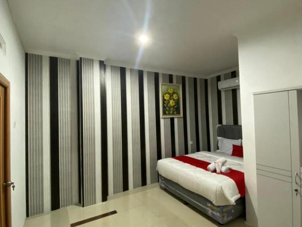 RedDoorz Plus @ Rawamangun : photo 3 de la chambre chambre deluxe