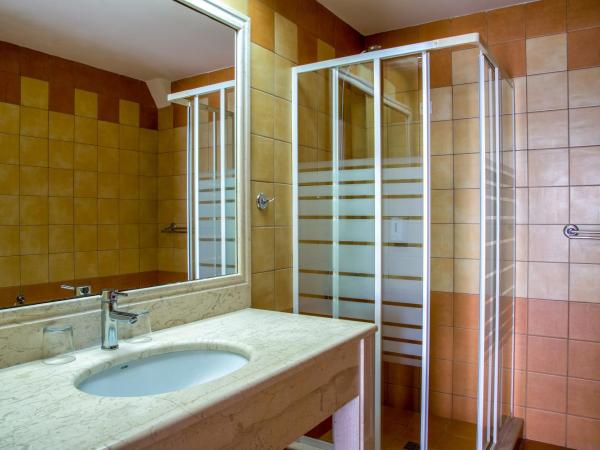 Porto Greco Village Beach Hotel : photo 9 de la chambre suite 1 chambre 