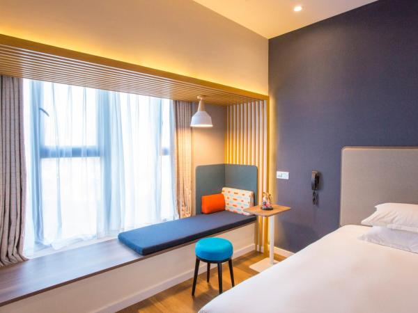 Holiday Inn Express - Wuhan Optical Valley, an IHG Hotel : photo 5 de la chambre chambre lits jumeaux supérieure