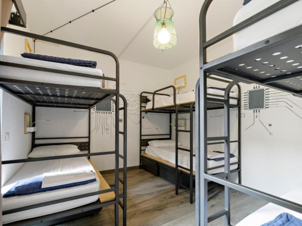 Ostello Bello Genova : photo 1 de la chambre lit dans dortoir 6 lits
