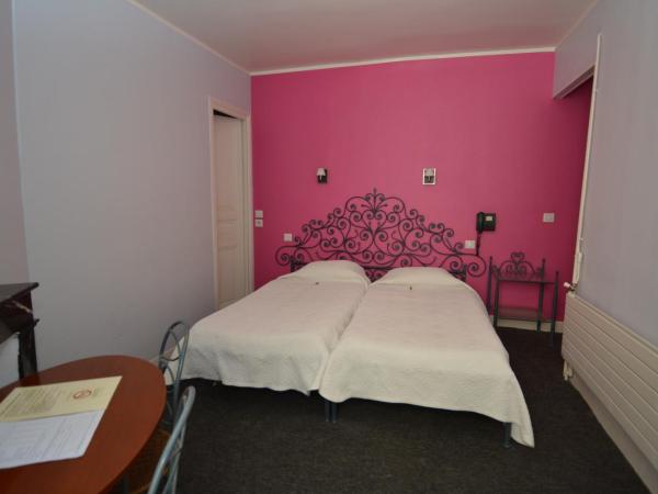 Port Royal Hotel : photo 5 de la chambre chambre lits jumeaux standard avec douche et toilettes