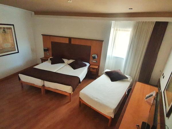 Hotel Bardo Recoletos Coco : photo 5 de la chambre chambre triple