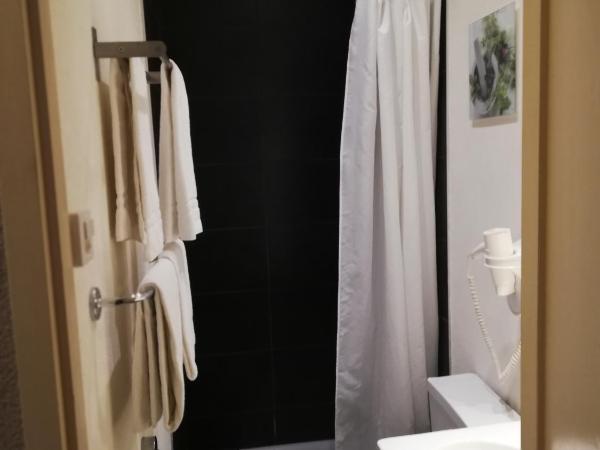 Hotel Parc & Lac : photo 4 de la chambre chambre double ou lits jumeaux standard avec vue sur la cour