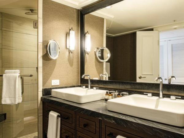 Fairmont Chateau Whistler : photo 3 de la chambre suite junior lit king-size avec canapé-lit et vue