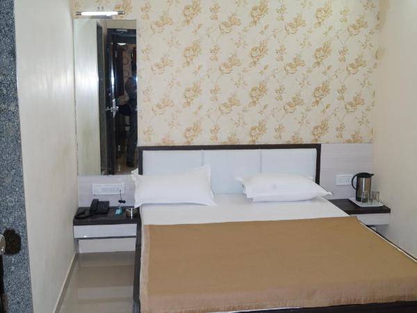 Shree Akshar Restaurant and Hotel : photo 9 de la chambre chambre double deluxe - réservée aux indiens