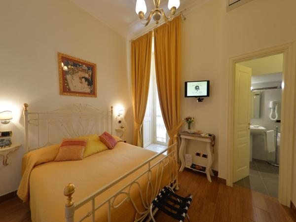 B&B Residenza Via Dei Mille : photo 2 de la chambre chambre double