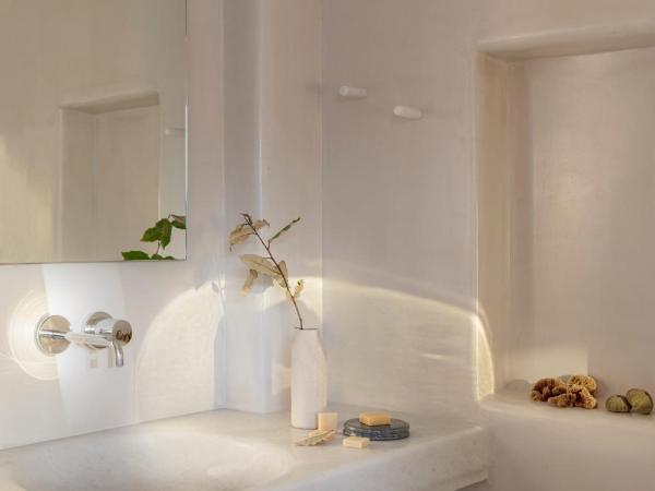 Ammothines Cycladic Suites : photo 7 de la chambre suite deluxe - vue sur mer