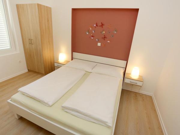 Zadar Street Apartments and Room : photo 5 de la chambre chambre double avec salle de bains privative