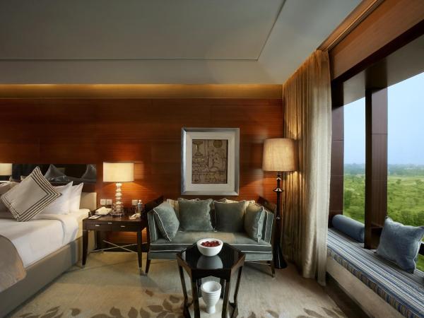 The Leela Ambience Gurugram Hotel & Residences : photo 1 de la chambre chambre premier