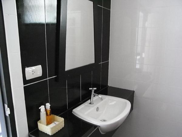 Chokdee Resort : photo 9 de la chambre chambre lit king-size supérieure