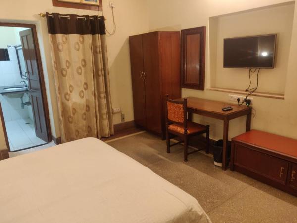 Hotel H R Palace : photo 2 de la chambre deluxe room non a/c