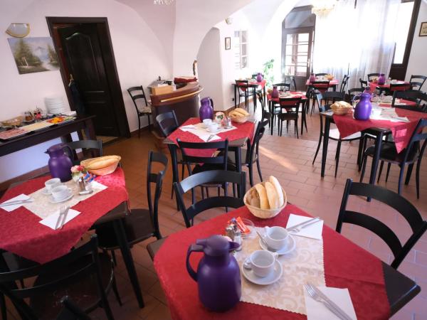 Pension Rosa : photo 10 de la chambre chambre triple