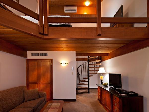 Charltons Banff : photo 5 de la chambre loft king avec cheminée

