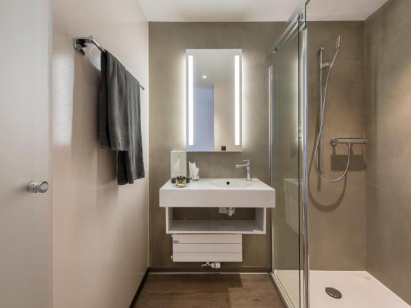 Hôtel du Théâtre, Boutique Hôtel : photo 7 de la chambre chambre double côté ville