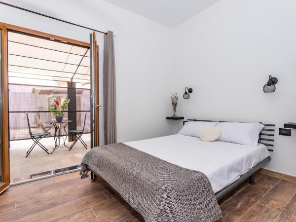 Living G Room : photo 4 de la chambre chambre double avec terrasse