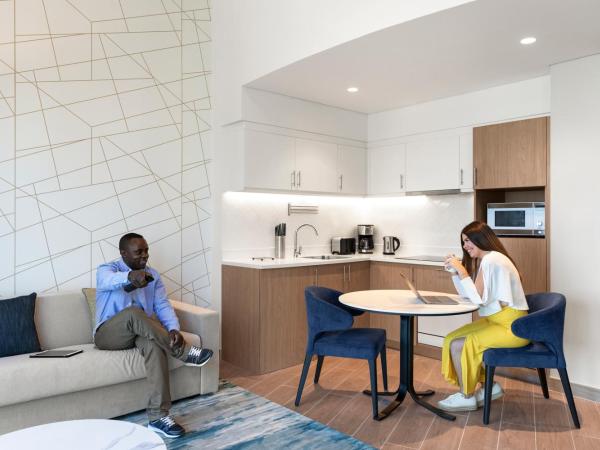 Aparthotel Adagio Dubai Deira : photo 4 de la chambre hébergement 1 chambre - vue sur crique - 20 % de réduction sur nourriture et boissons