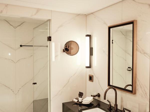 Storchen Zürich - Lifestyle boutique Hotel : photo 8 de la chambre riverside signature suite