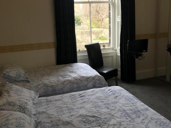Dorstan House : photo 1 de la chambre grande chambre lits jumeaux/double avec salle de bains privative
