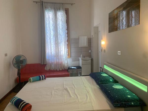 Archie's House : photo 3 de la chambre chambre double avec salle de bains commune