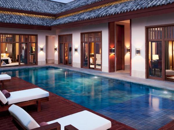 Sanya LUHUITOU Resort & Spa : photo 2 de la chambre two bedroom family pool villa<welcome fruit +daily 4 pieces of free laundry service.(t-shirts only)>