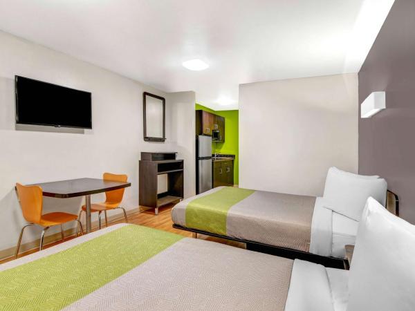 Studio 6-Atlanta, GA - Chamblee : photo 1 de la chambre chambre quadruple - fumeurs