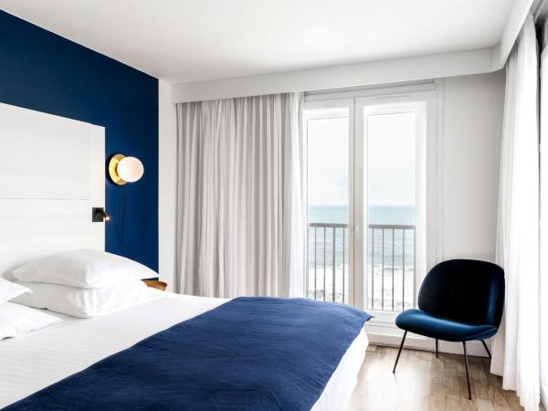 Htel Le Windsor Biarritz : photo 4 de la chambre chambre double suprieure - vue sur mer