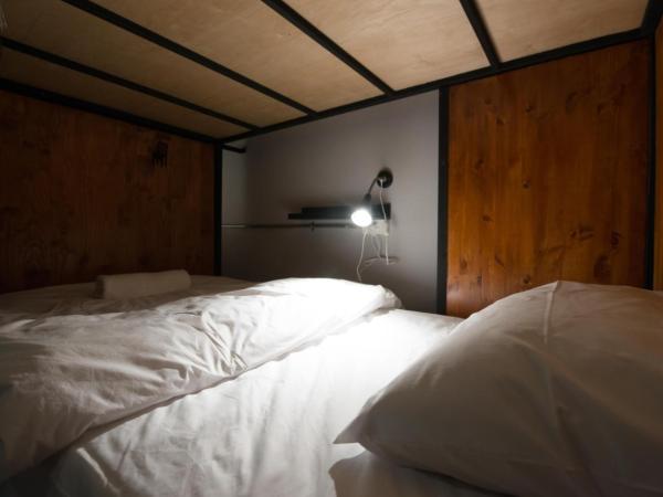 4SHARE Hostel : photo 8 de la chambre lit superposé dans dortoir mixte