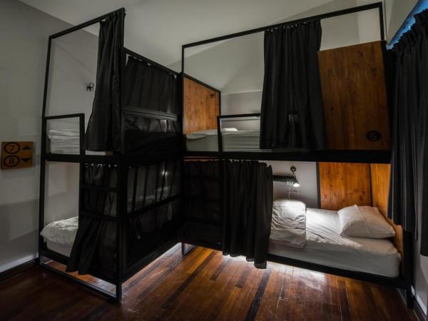 4SHARE Hostel : photo 5 de la chambre lit superposé dans dortoir mixte