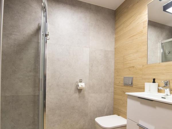 Villa Aura : photo 6 de la chambre chambre familiale avec terrasse