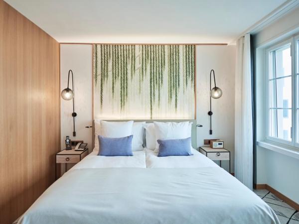 Storchen Zürich - Lifestyle boutique Hotel : photo 4 de la chambre suite familiale citadine avec 2 chambres