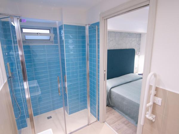 HOTEL ADRIA BEACH : photo 3 de la chambre petite chambre double