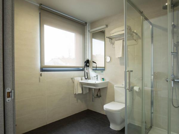 Hotel Lux Santiago : photo 1 de la chambre chambre double ou lits jumeaux