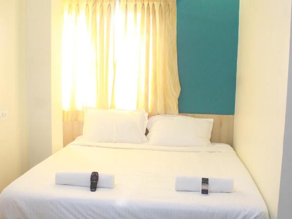 JFIVE RESIDENCY : photo 3 de la chambre chambre simple avec salle de bains 