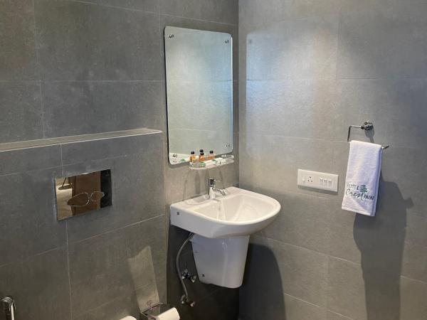 Hotel The Crest : photo 4 de la chambre grande chambre double 