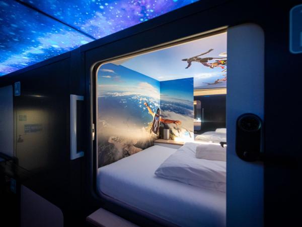 Capsule Hotel - theLAB : photo 8 de la chambre capsule suisse