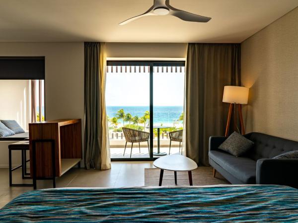 Majestic Elegance Costa Mujeres - All Inclusive : photo 2 de la chambre suite junior avec jacuzzi extérieur - connexion wi-fi gratuite - côté océan