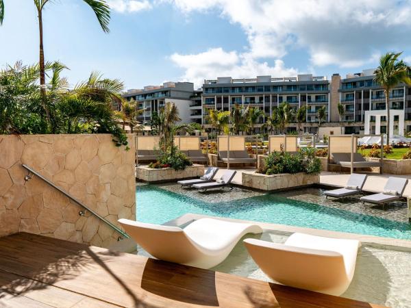 Majestic Elegance Costa Mujeres - All Inclusive : photo 2 de la chambre suite junior majestic accès direct à la piscine - connexion wi-fi gratuite