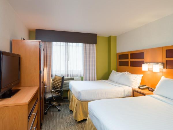 Holiday Inn Express - Times Square, an IHG Hotel : photo 1 de la chambre chambre double avec 2 lits doubles