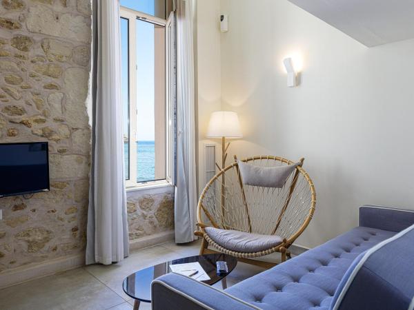 Thalassa Boutique Hotel : photo 6 de la chambre suite en duplex - vue latérale sur mer