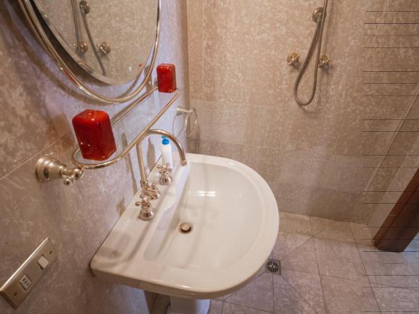 Alla Villa Liberty Bed & Breakfast : photo 4 de la chambre chambre double