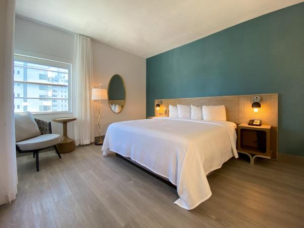 Marseilles Beachfront Hotel : photo 5 de la chambre chambre lit king-size classique