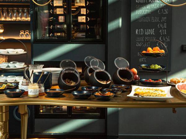 Altstadthotel Weisses Kreuz : photo 7 de la chambre chambre double avec balcon