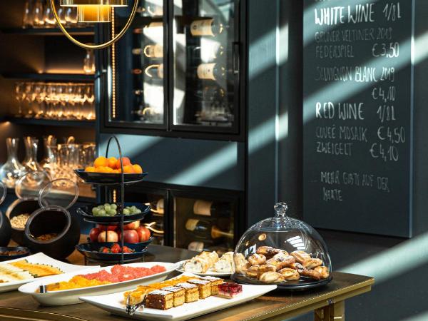 Altstadthotel Weisses Kreuz : photo 8 de la chambre chambre double avec balcon