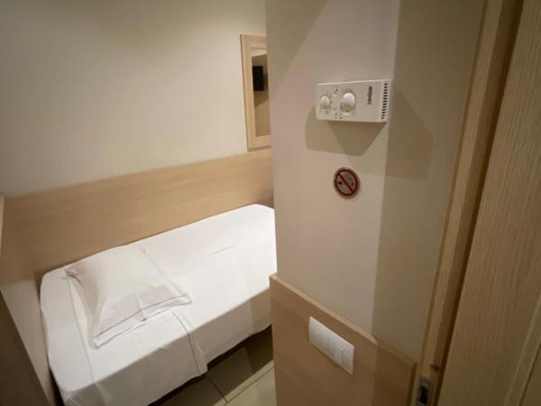 Hotel San Biagio : photo 2 de la chambre chambre simple avec salle de bains privative