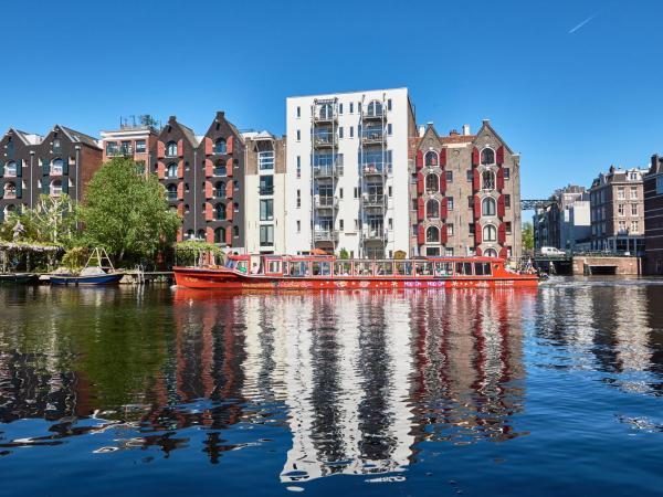 Holiday Inn Express Amsterdam - City Hall, an IHG Hotel : photo 4 de la chambre chambre double - vue sur canal