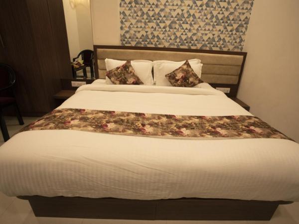 Hotel Bhairav Bagh with Swimming Pool : photo 8 de la chambre chambre deluxe