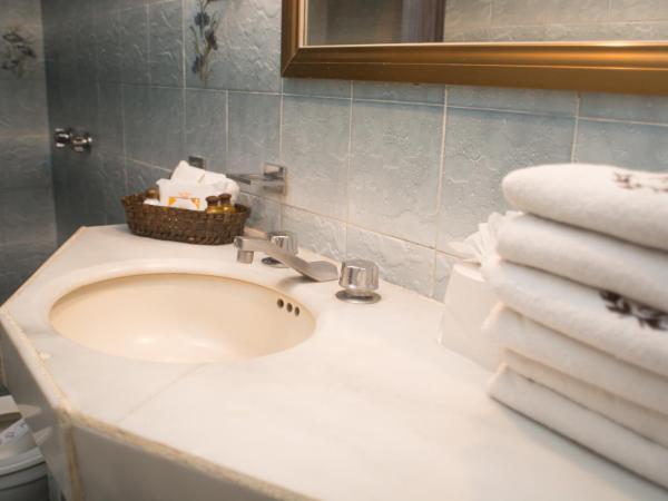 Hotel Frances : photo 8 de la chambre chambre quadruple