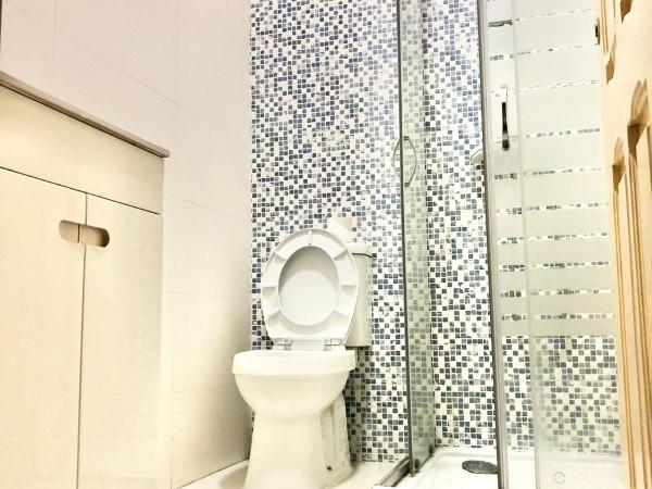 Frank's House & Happy BELEM : photo 1 de la chambre chambre double standard avec salle de bains commune