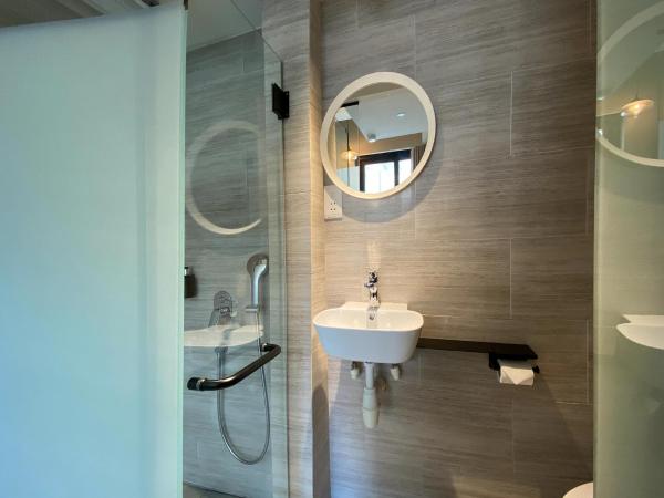 ST Signature Jalan Besar, DAYUSE, 7 Hours, 9AM-4PM : photo 9 de la chambre double, window, dayuse, 7 hours: 9am-4pm