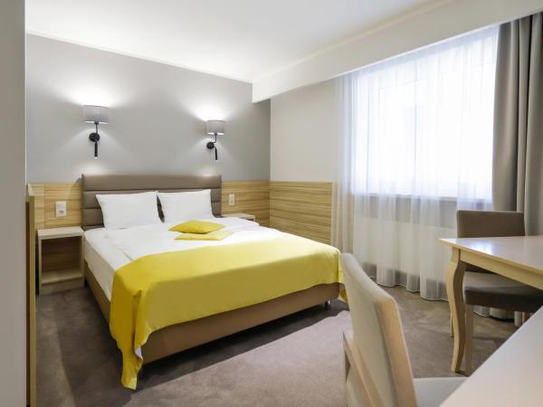 Poznań West Hotel - Airport : photo 8 de la chambre grande chambre double 